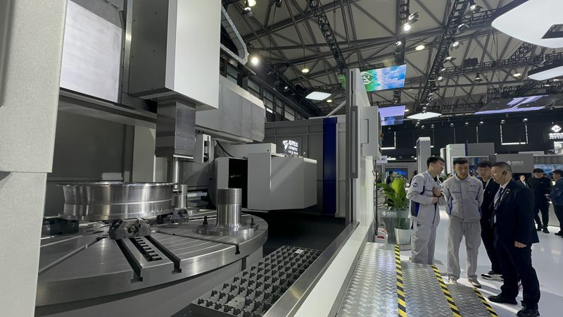 加工中心型号与加工精度